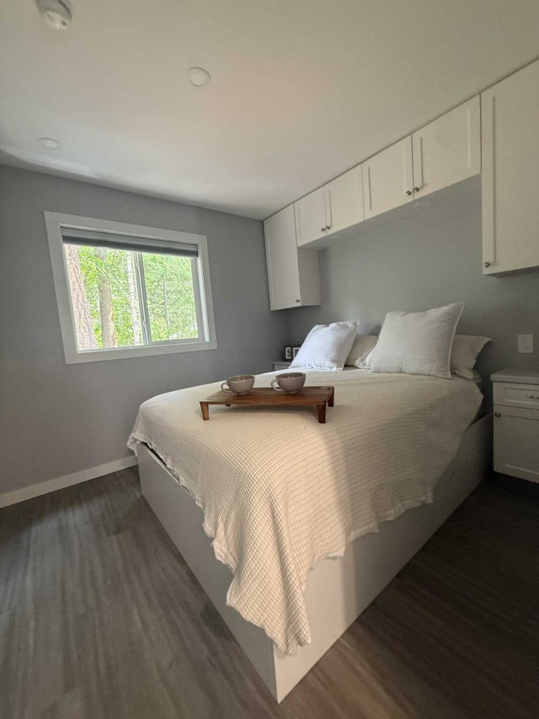Kyllo Homes park model bedroom web